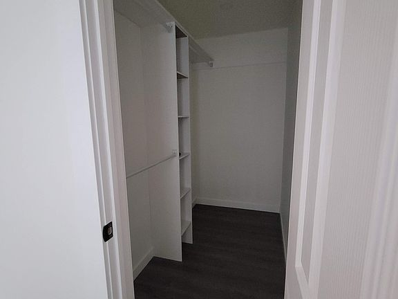 Walk-in closet