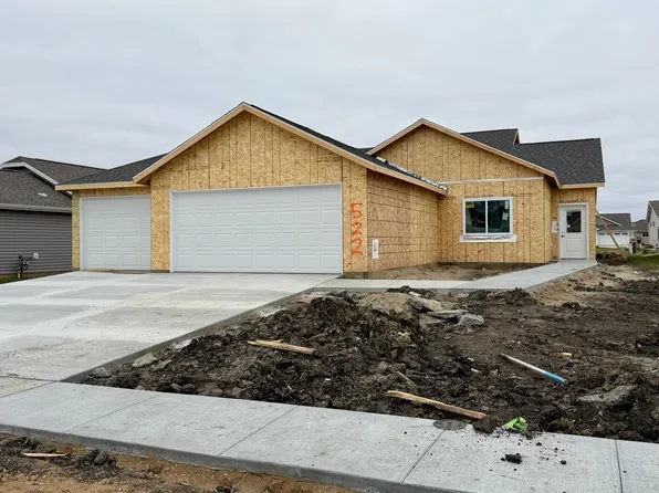 522 Westview Ln E, West Fargo, ND 58078