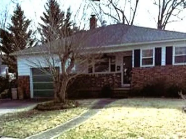 182 W Meyran Ave, Somers Point, NJ 08244