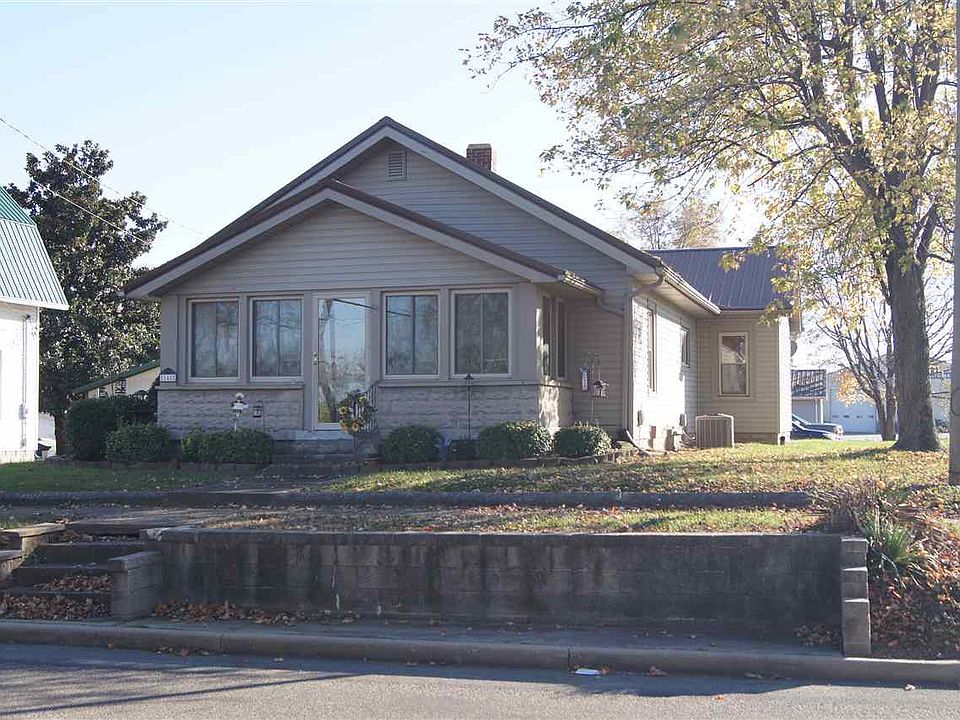 1st image of 148 W Main St