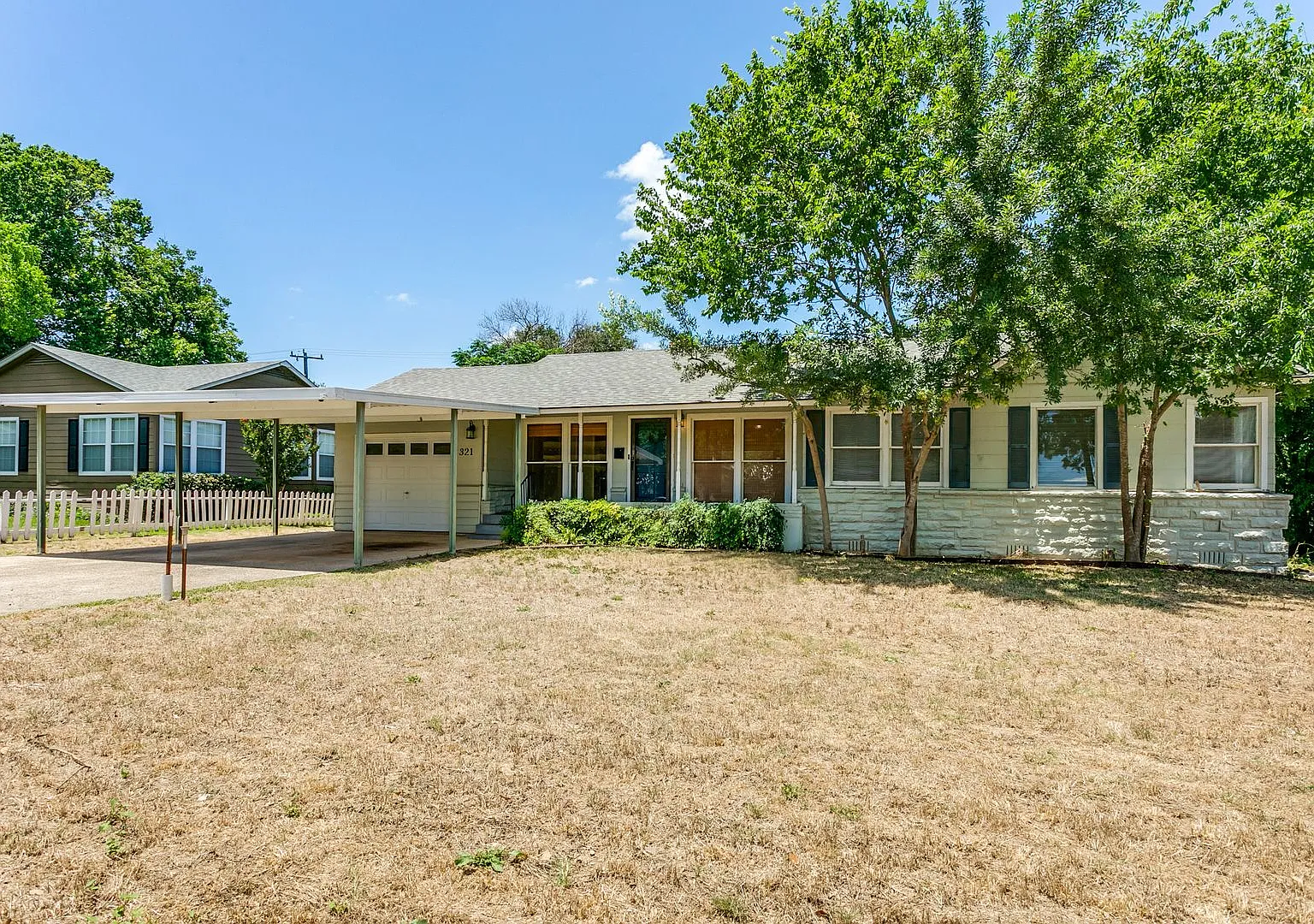 Terrell Heights 3-Bedroom — Photo 1