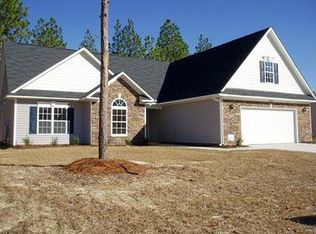 2854 Aristocrat Ln, Fayetteville, NC 28306