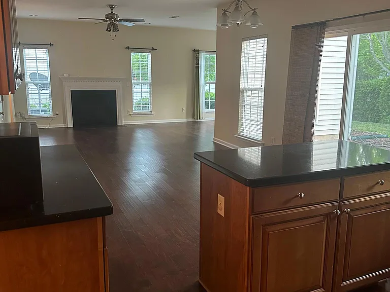 326 Luke Meadow Ln — Photo 8