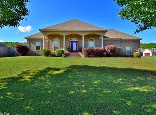 77 Lakeland Dr, Cabot, AR 72023