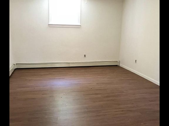 4th image of 59 Courter Ave