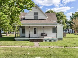 377 W Lincoln St, Hawk Point, MO 63349