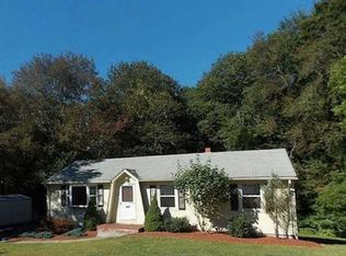 15 Linfield Ct, Smithfield, RI 02917