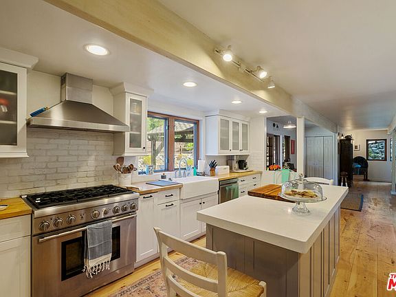 5th image of 1640 Old Topanga Canyon Rd