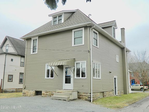 3rd image of 209 S Market St