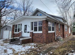 968 E Grove St, Galesburg, IL 61401