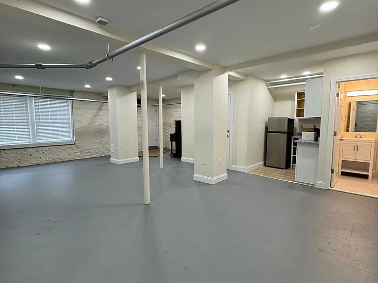 8 Wadsworth St — Photo 13