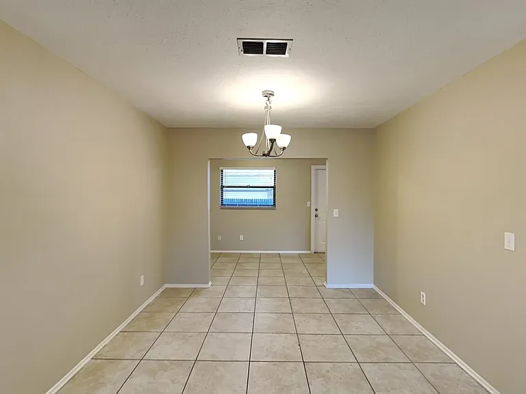 2330 Windsor Oaks Ave — Photo 16
