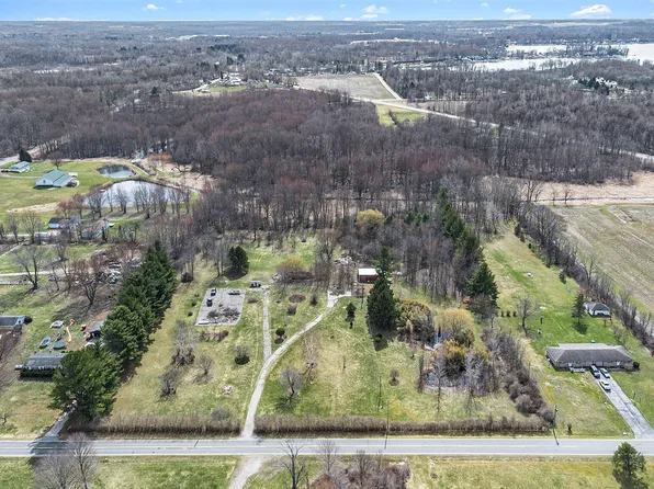 8710 Hagar Shore Rd, Watervliet, MI 49098