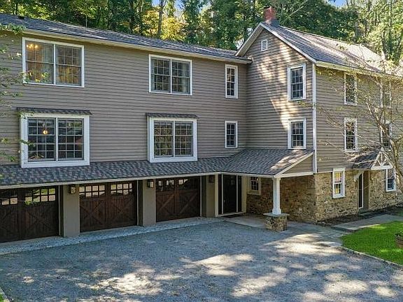 2nd image of 38 Guinea Hollow Rd