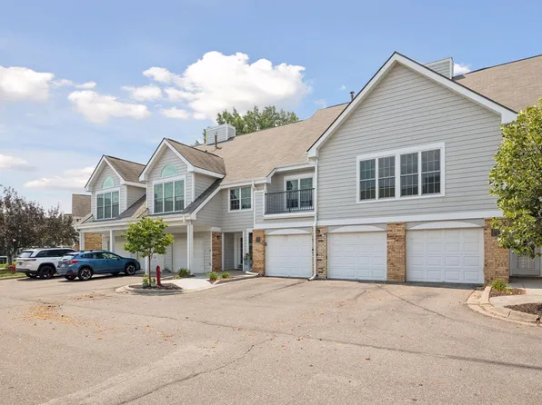 6040 Chasewood Pkwy APT 2, Minnetonka, MN 55343