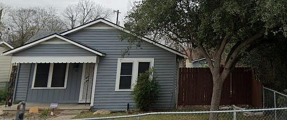 3rd image of 547 Monticello Ct