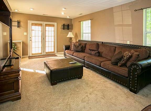 5th image of 5808 English Oak Ct