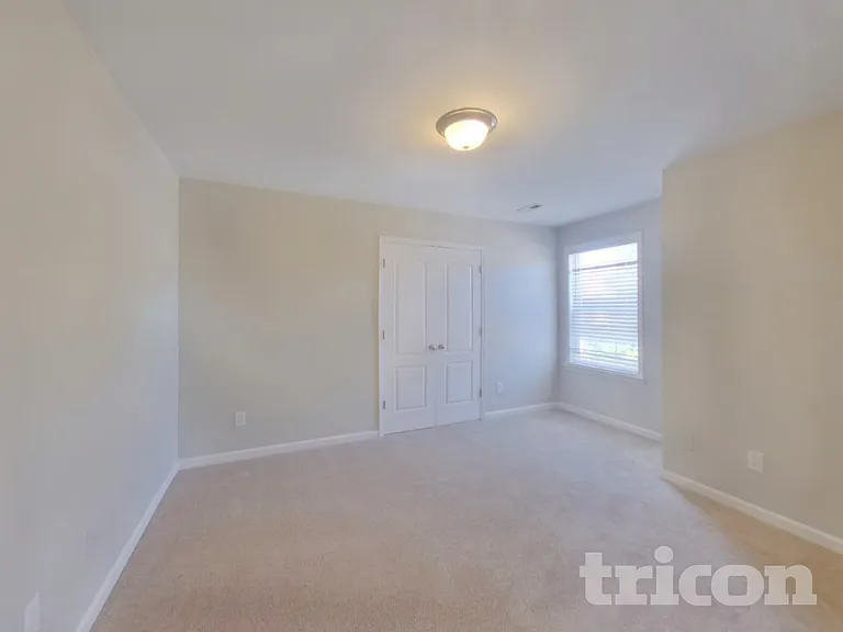 527 W Saddletree Dr — Photo 17
