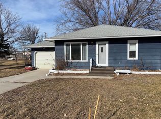 746 W 3rd St, Winner, SD 57580