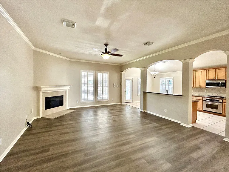 2606 Sun Flare Ln — Photo 4