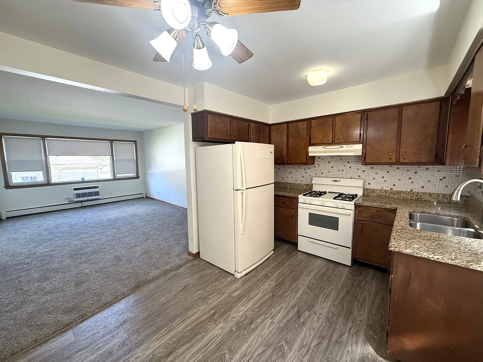 2 bed, 750 sqft, $1,850 — Photo 4