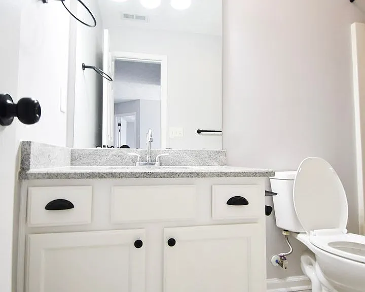 135 Lenoir Dr — Photo 23