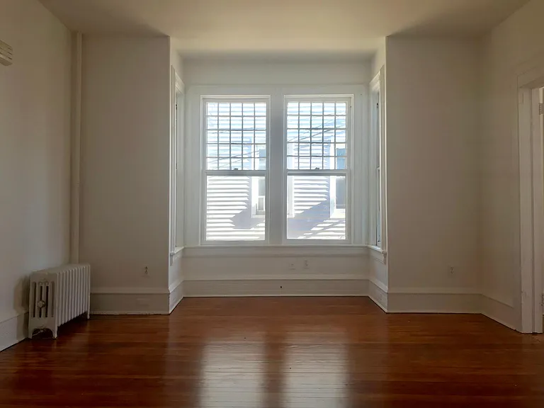 509 6th Ave #2 — Photo 1