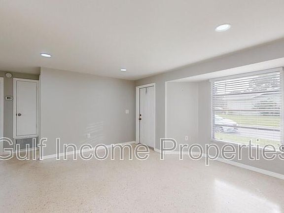 5th image of 621 21st St W