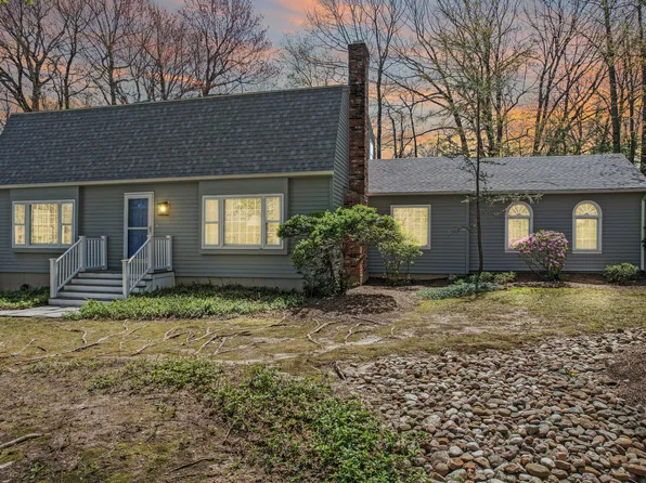 7 Partridge Lane, Burlington, CT 06013