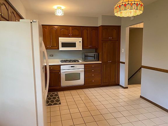 3rd image of 7221 Whittier Dr