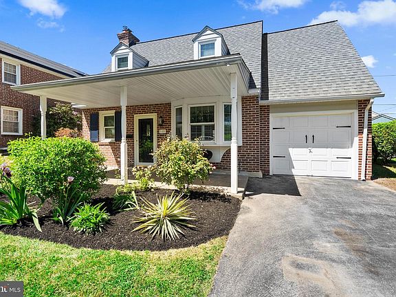 2nd image of 559 Willowbrook Rd