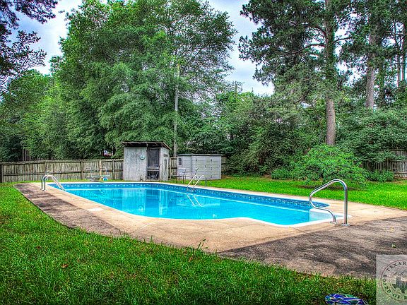 2nd image of 452 E Greenfield Dr
