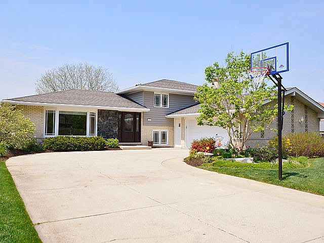1st image of 7222 Bayberry Ln
