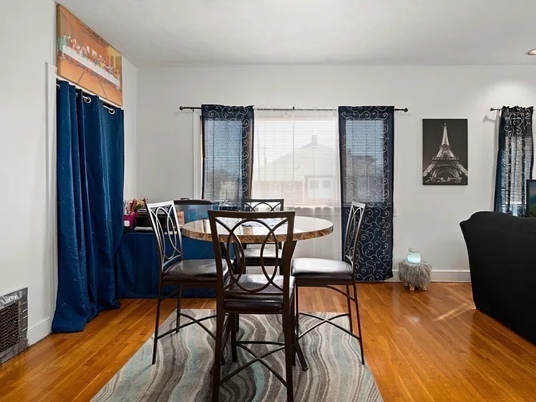 149 Main St #2 — Photo 6