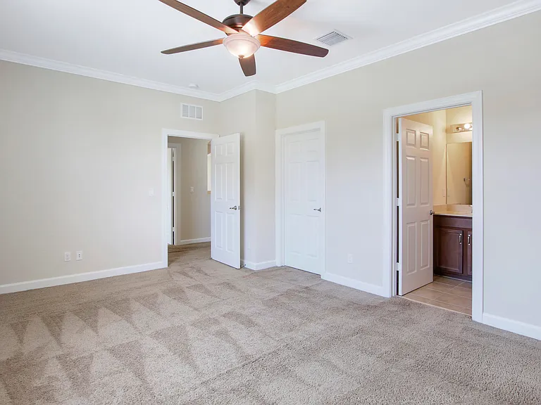 12101 SW Aventino Dr — Photo 38