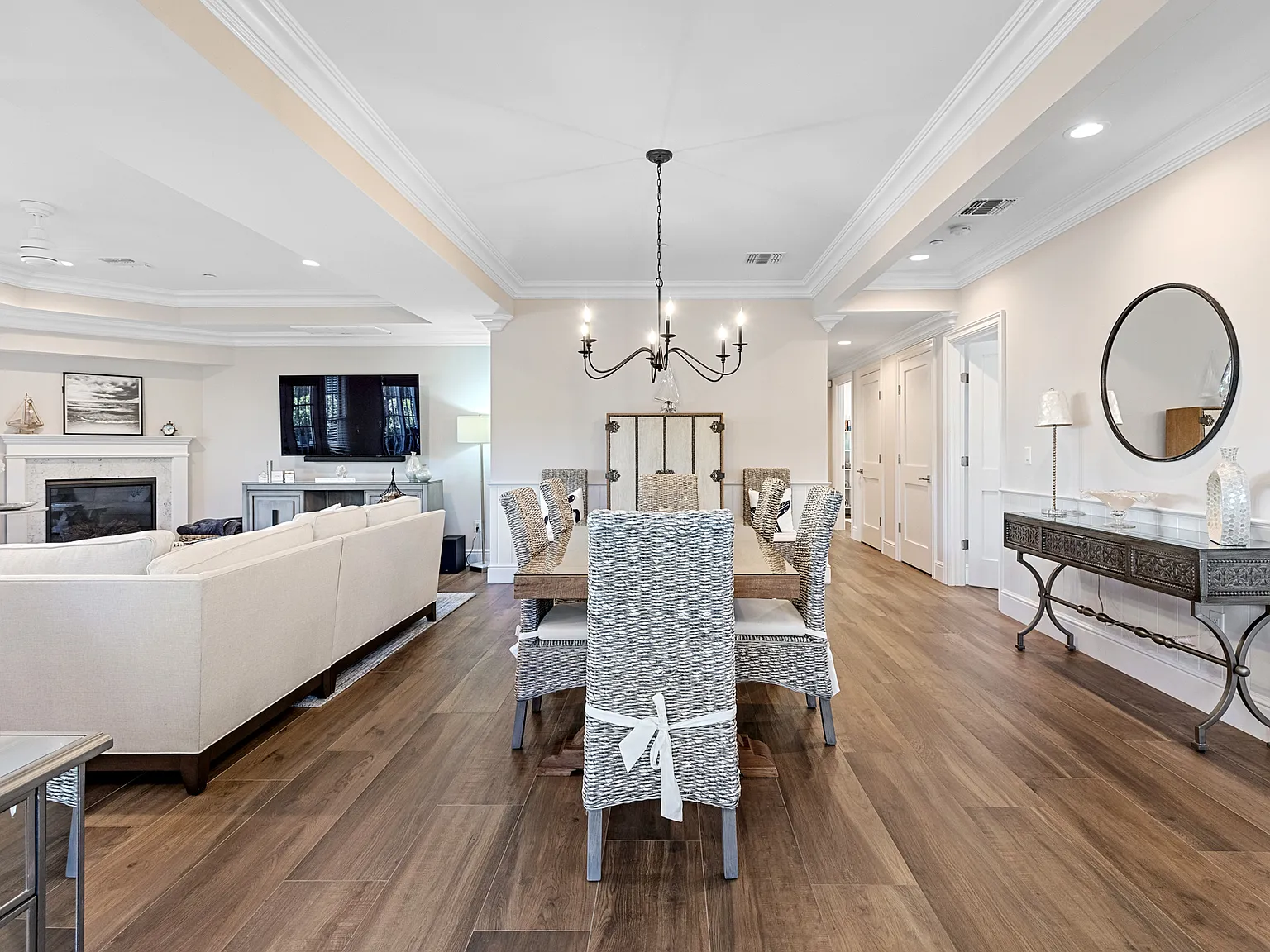 Luxury Condo! — Photo 2