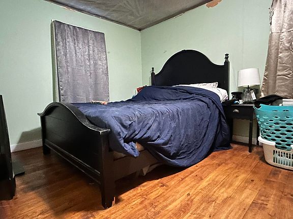 4th image of 19 Elm Street