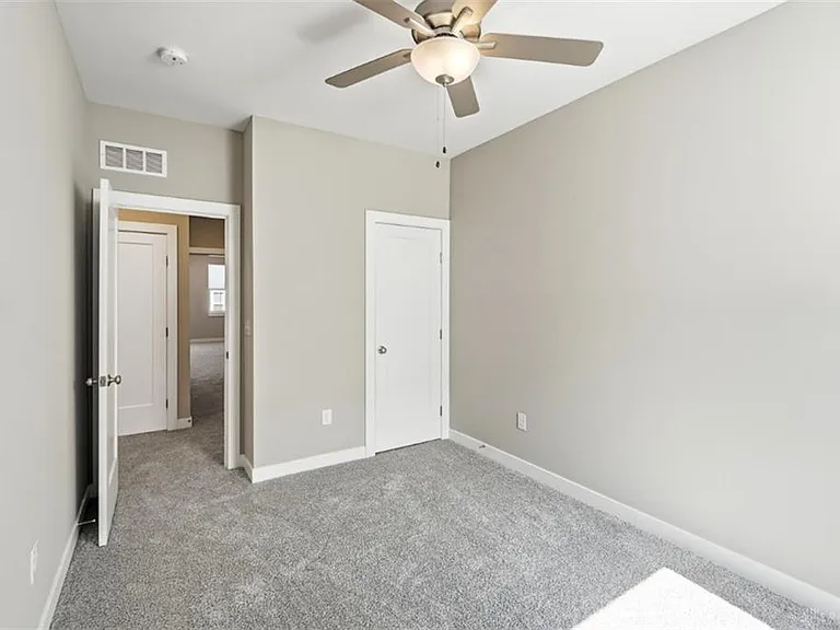 7241 Otley Dr — Photo 46