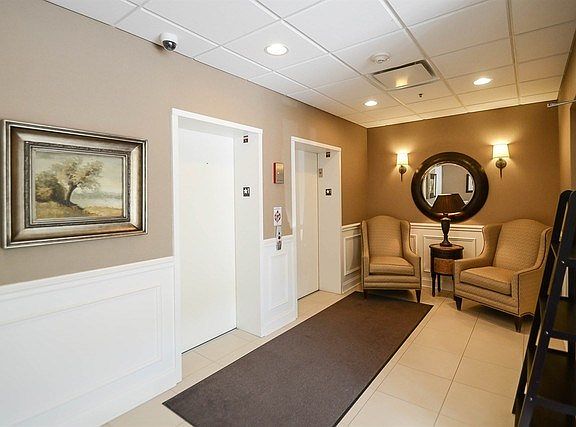 2nd image of 50 S Greeley St APT 406