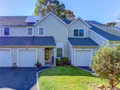472 Village Oaks Ln #472, Babylon, NY, 11702