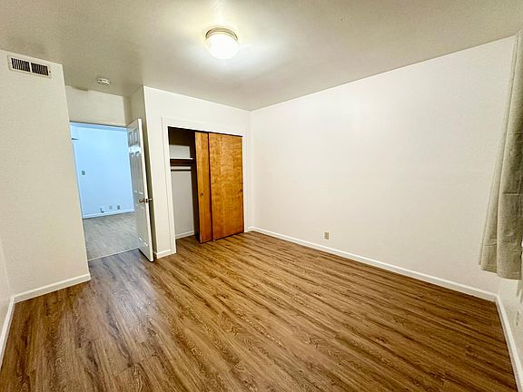 4th image of 142 Winchester St