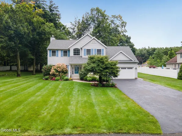 303 Partridgeberry Court, Schenectady, NY 12303