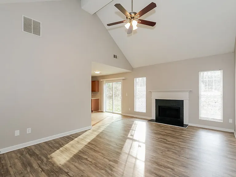 458 Old Tree Dr — Photo 6