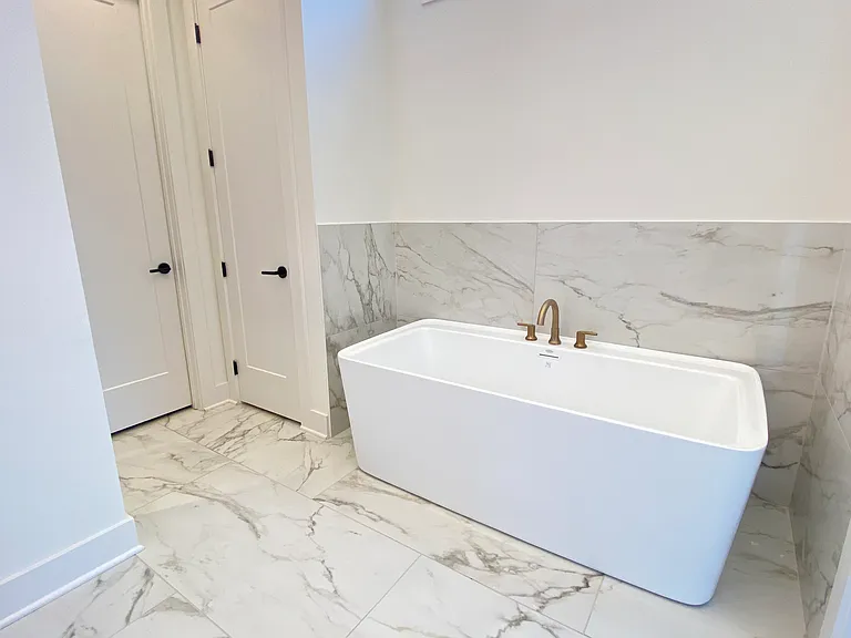 Primary Bedroom Bath