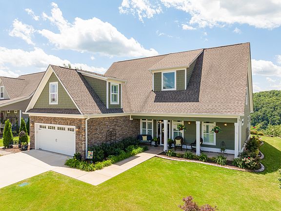 5th image of 136 Tuscany Village Dr