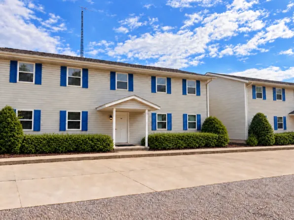 1826 W Jefferson St APT 4, Vandalia, IL 62471