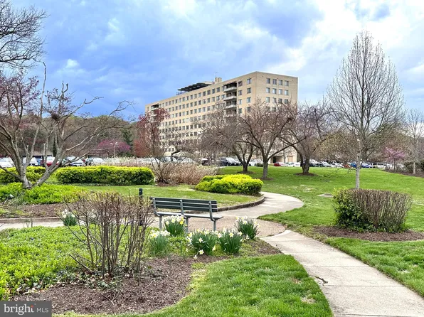6621 Wakefield Dr APT 507, Alexandria, VA 22307
