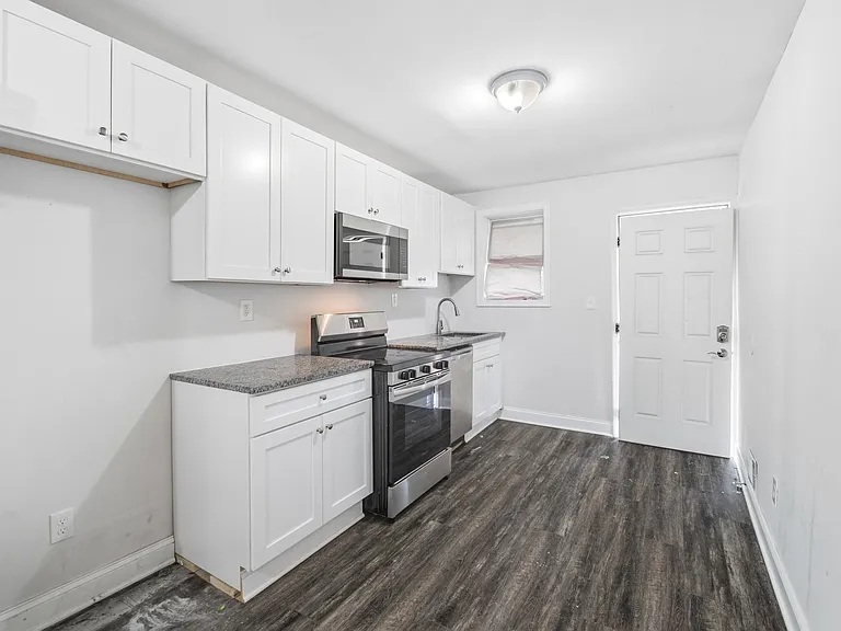 1440 Aisquith St — Photo 10