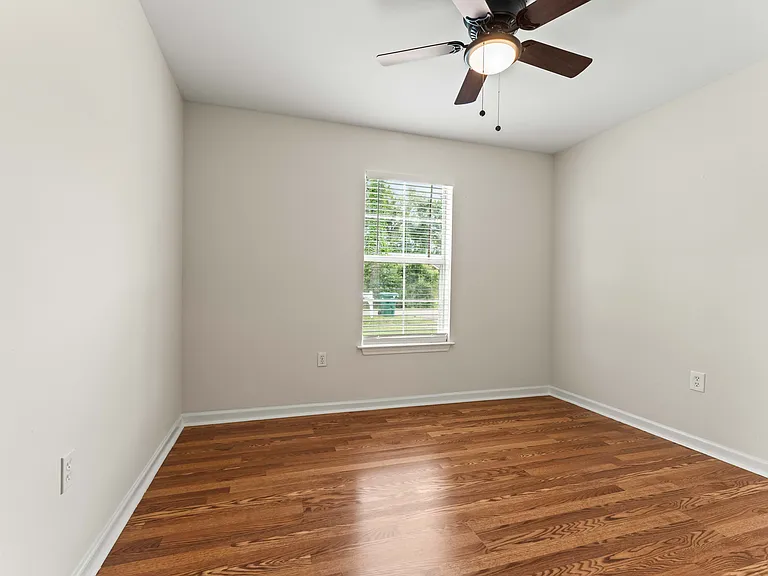 30700 Country Club Ln — Photo 12