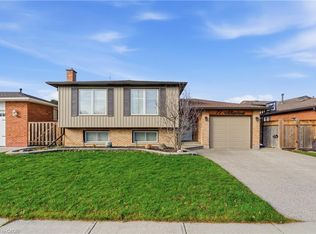 71 Allanbrook St, Hamilton, ON L8J 1P9